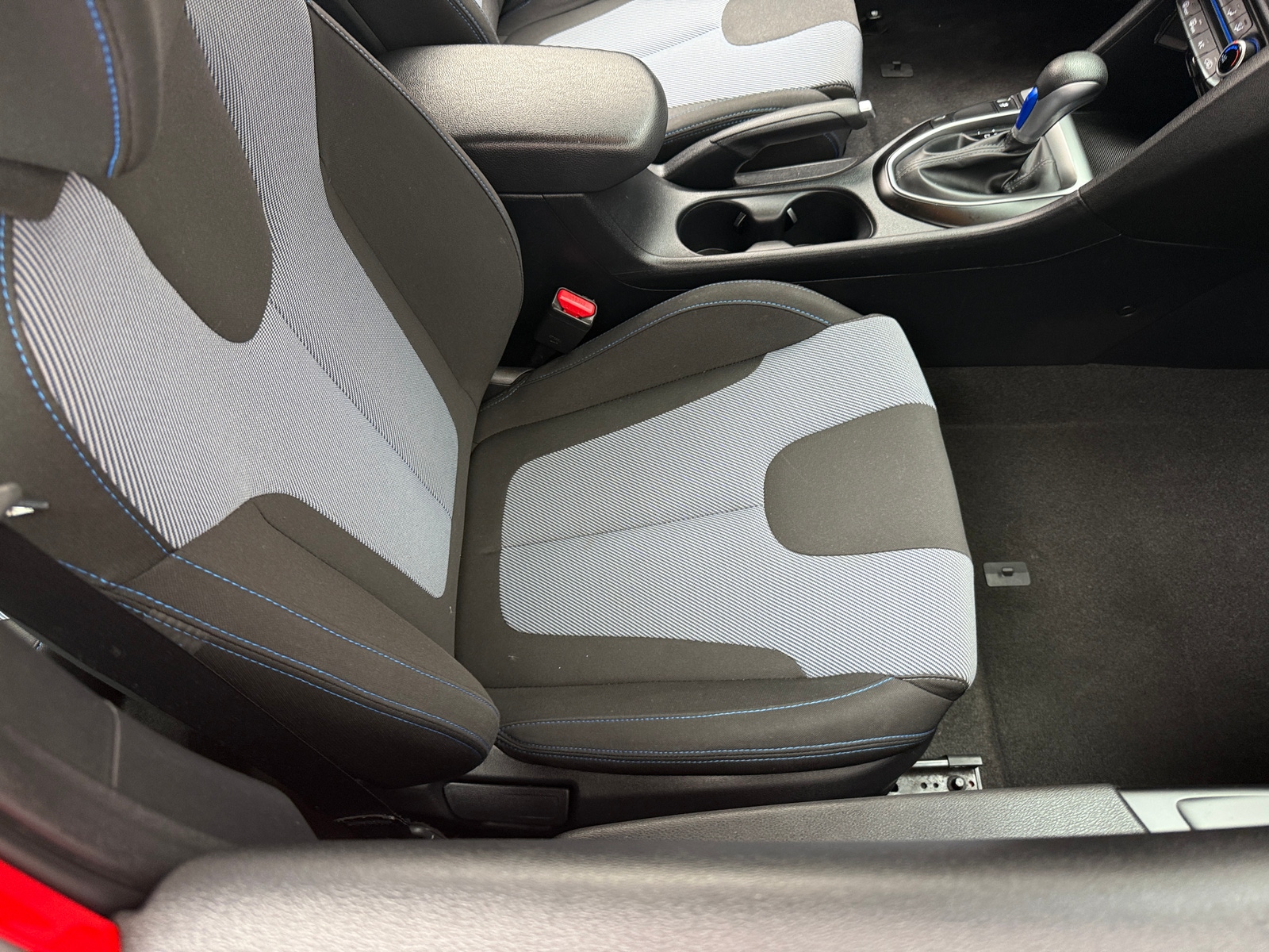 Thumbnail: 2020 Hyundai Veloster - 2