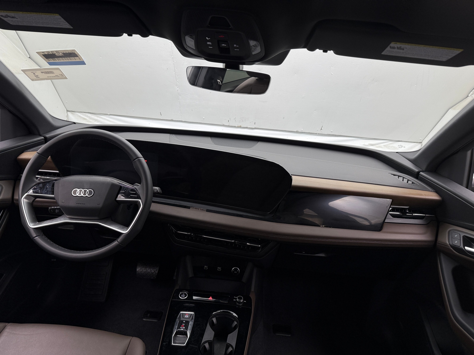 Thumbnail: 2025 Audi Q6 e-tron - 2