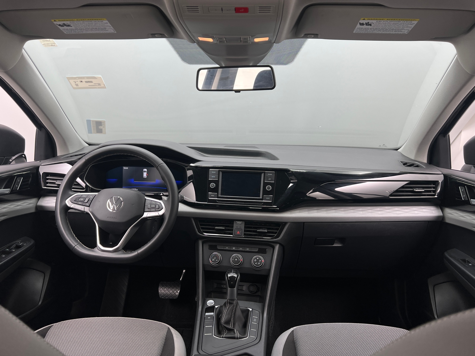 Thumbnail: 2022 Volkswagen Taos - 3