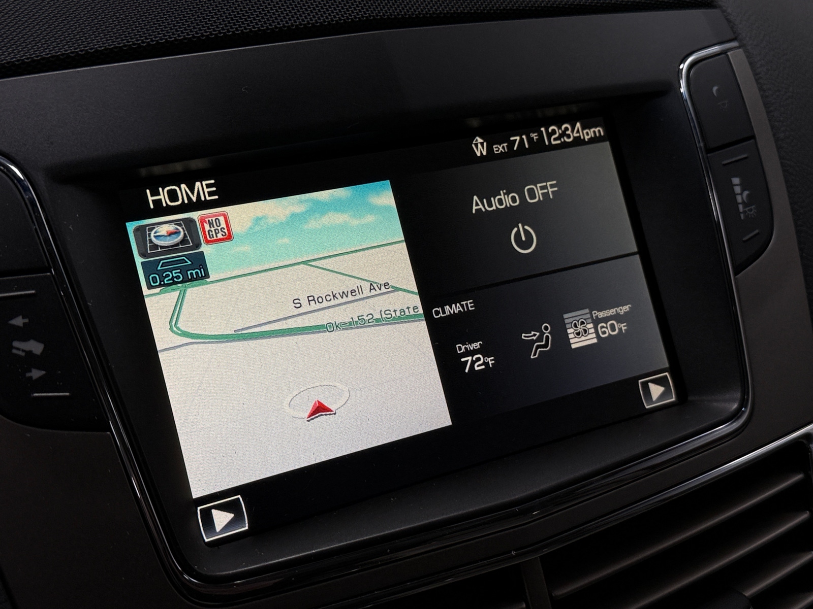 Thumbnail: 2010 Lincoln MKT - 3