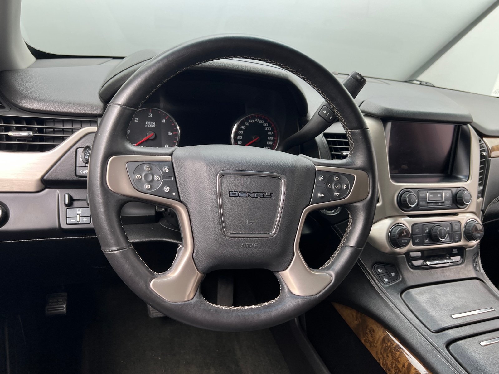 Thumbnail: 2016 GMC Yukon - 4