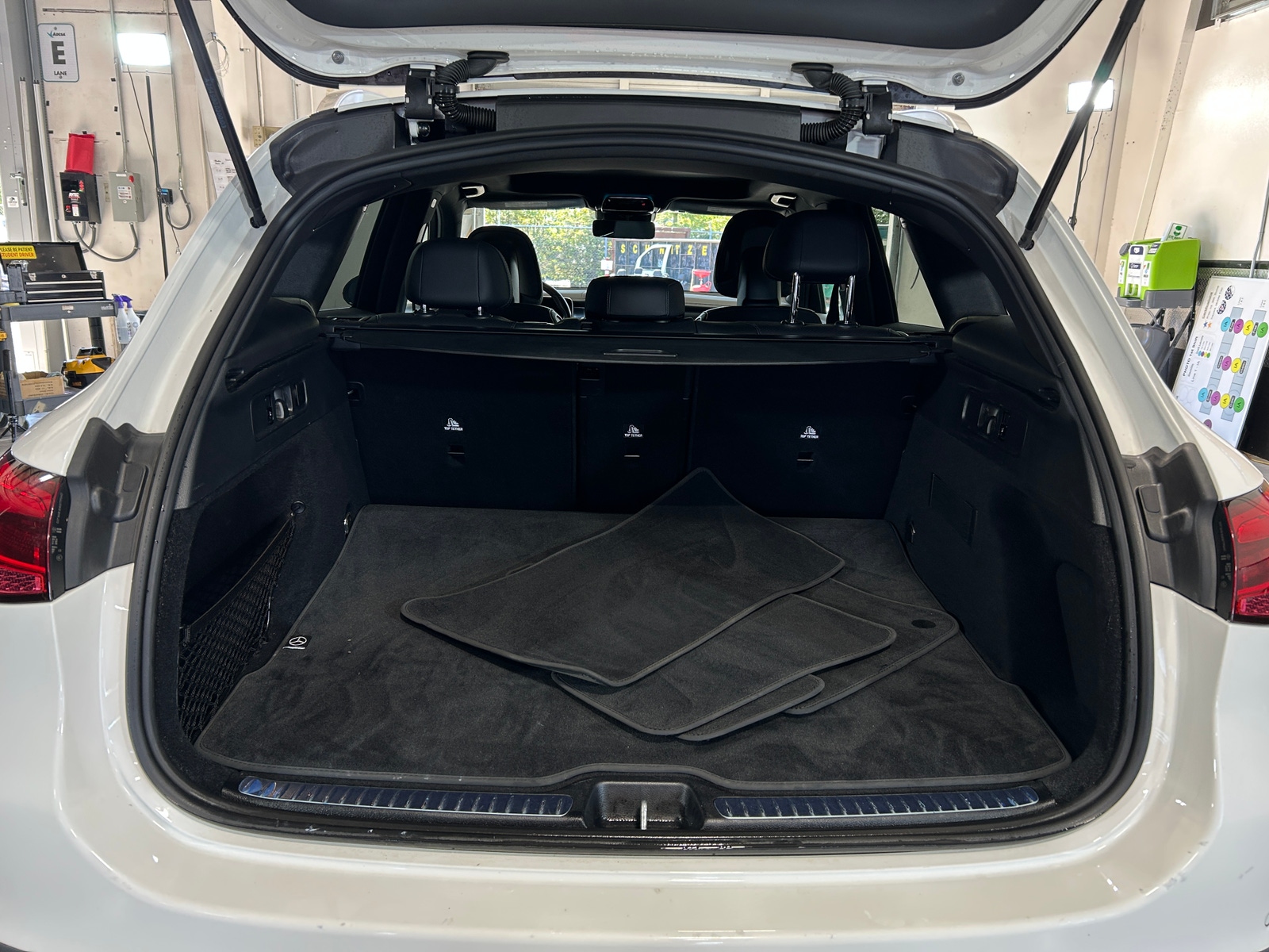 Thumbnail: 2024 Mercedes-Benz GLC - 6