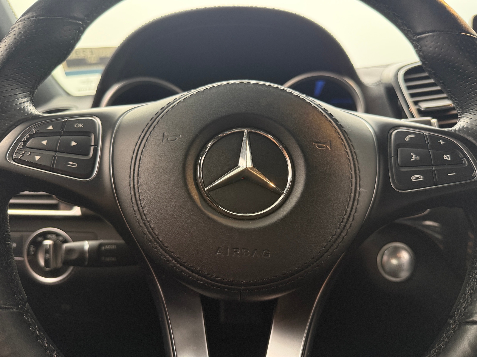 Thumbnail: 2018 Mercedes-Benz GLS - 4