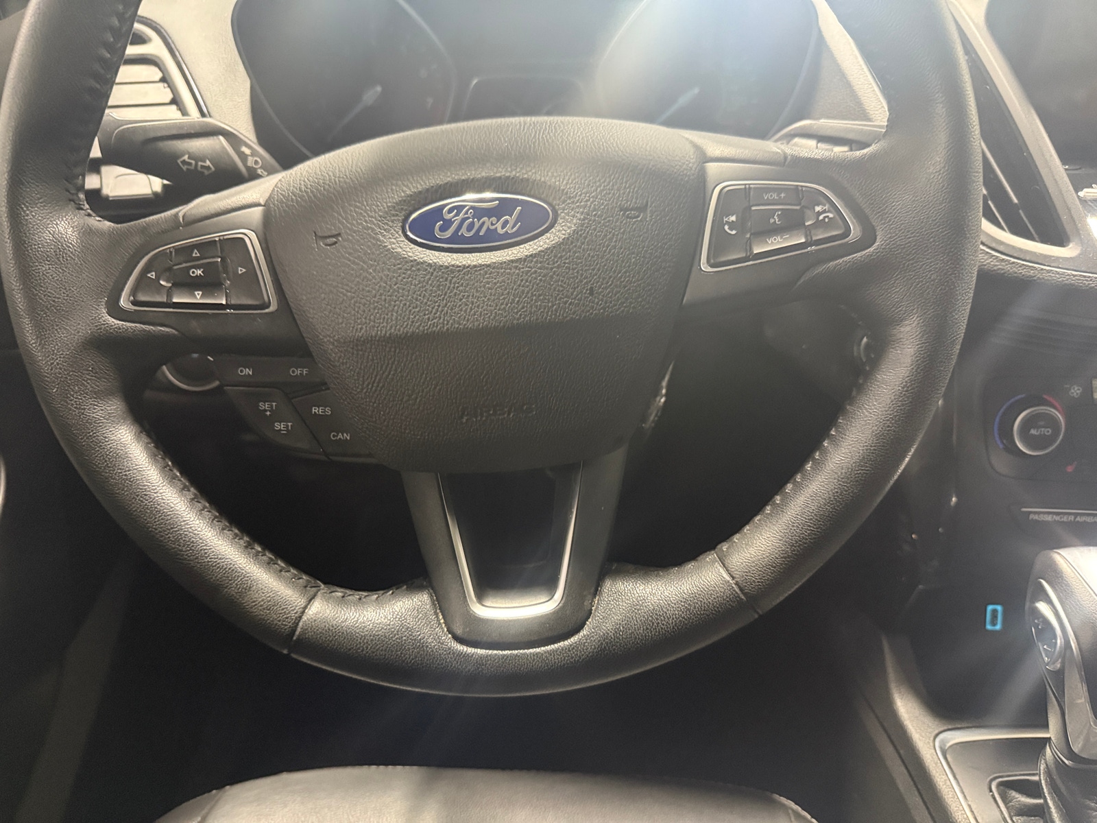 Thumbnail: 2019 Ford Escape - 4
