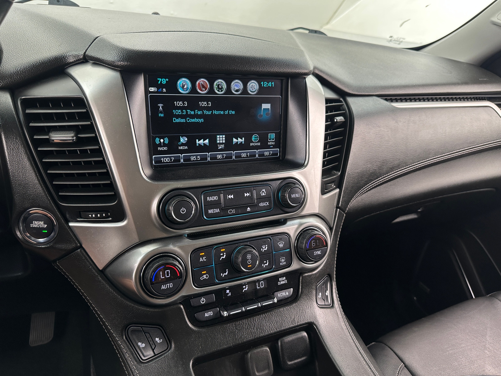 Thumbnail: 2018 Chevrolet Suburban - 3