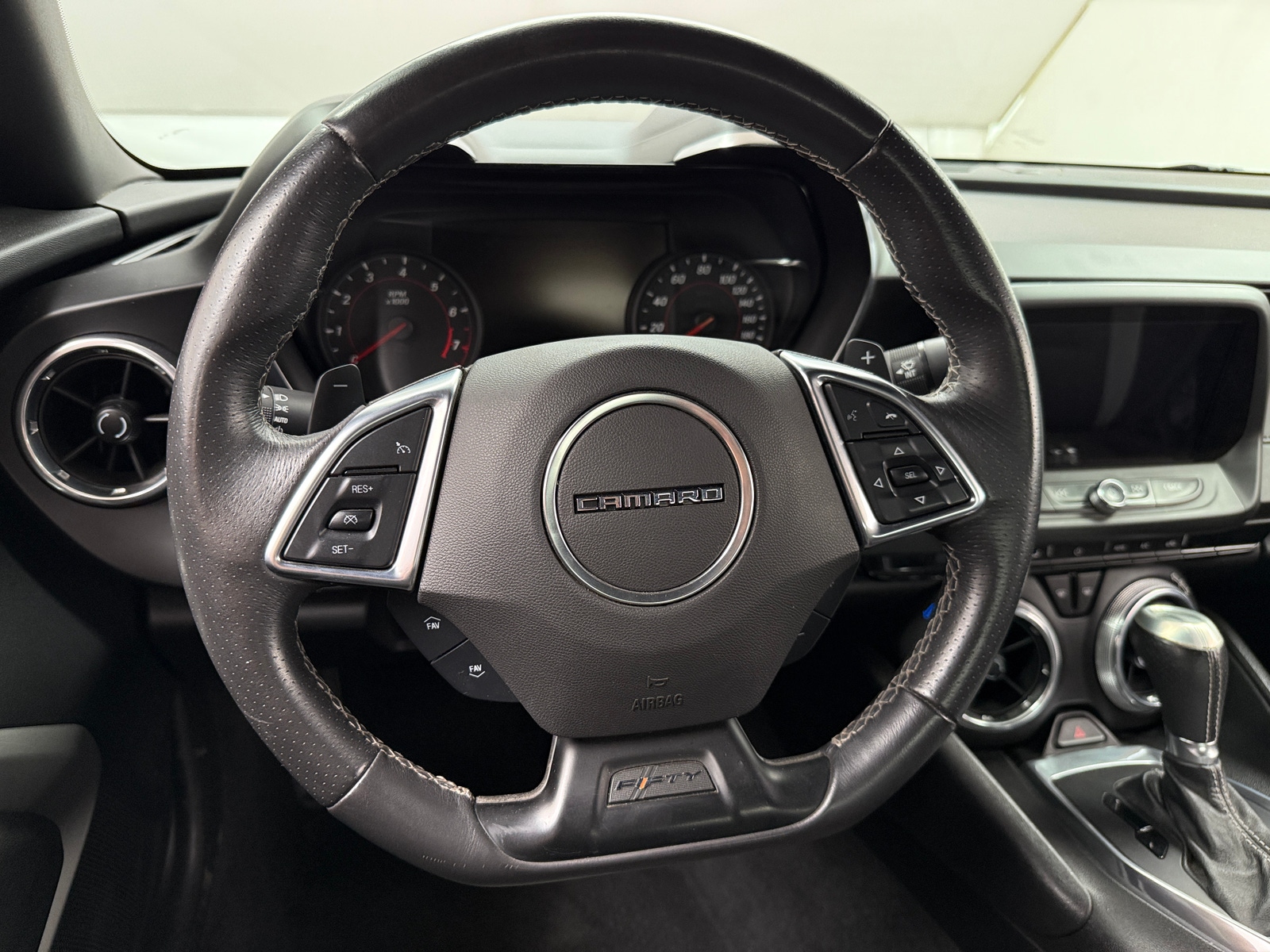 Thumbnail: 2017 Chevrolet Camaro - 5
