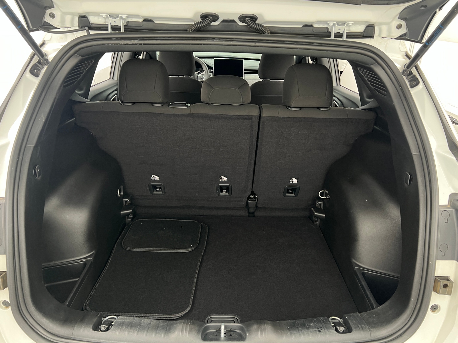 Thumbnail: 2023 Jeep Compass - 7