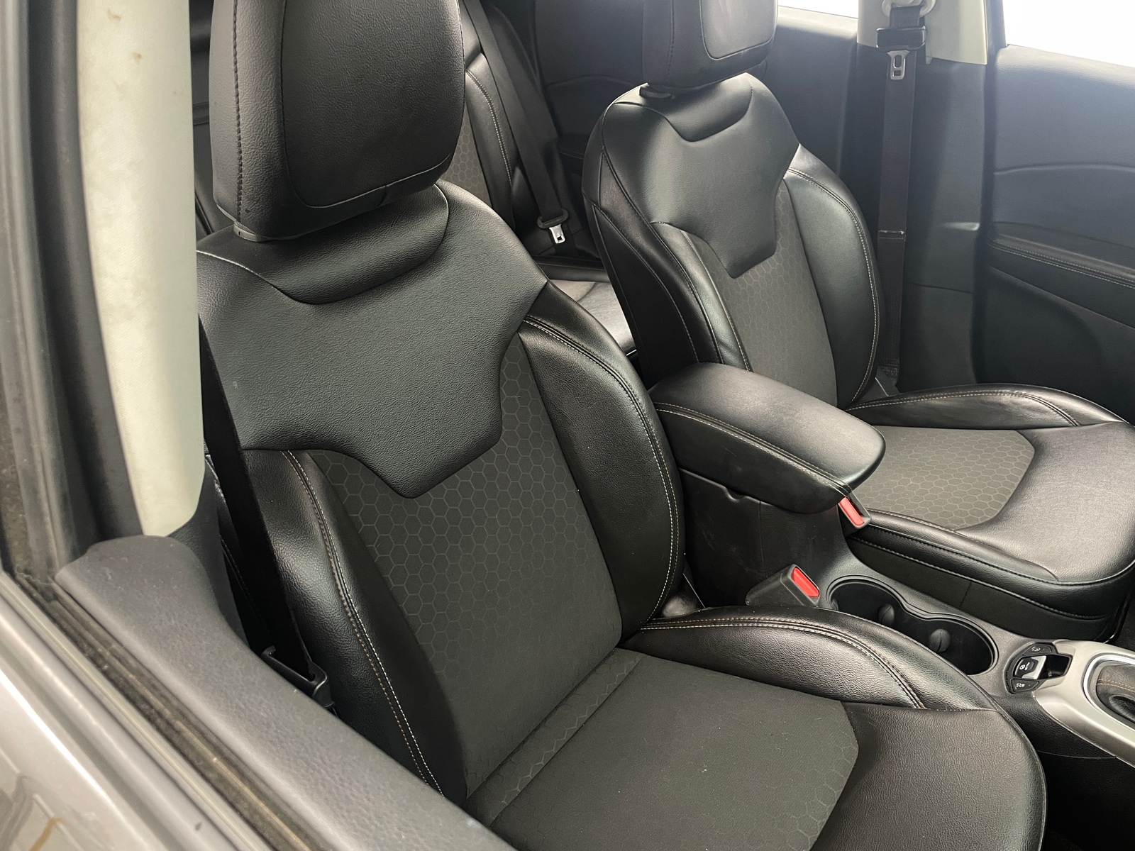 Thumbnail: 2018 Jeep Compass - 2