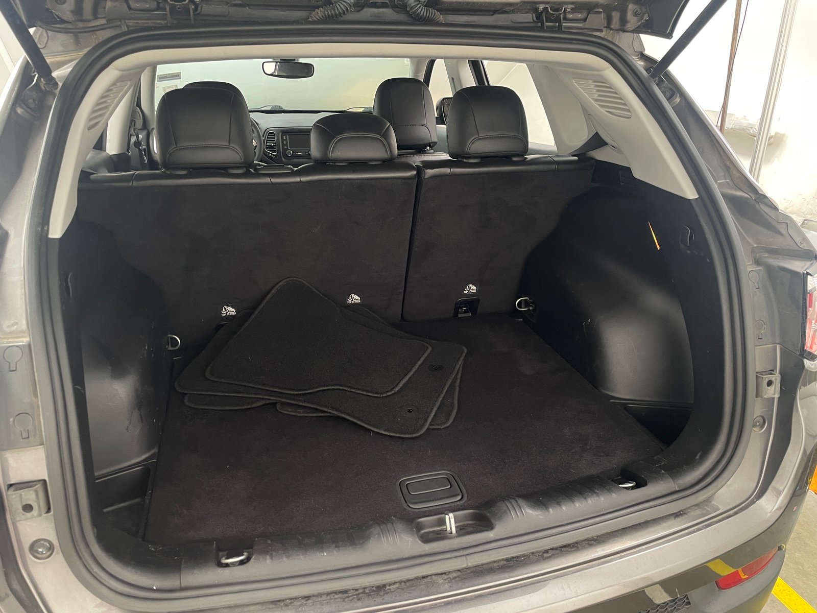Thumbnail: 2018 Jeep Compass - 7
