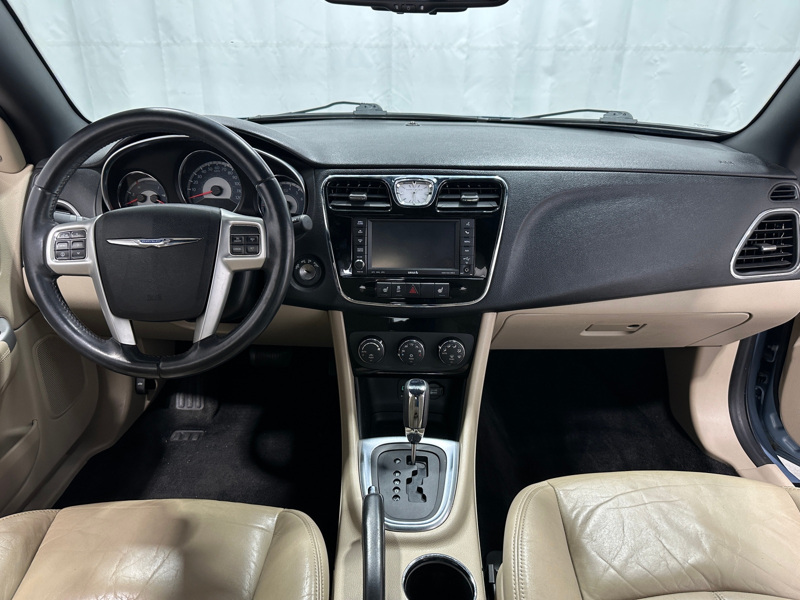 Thumbnail: 2013 Chrysler 200 - 2