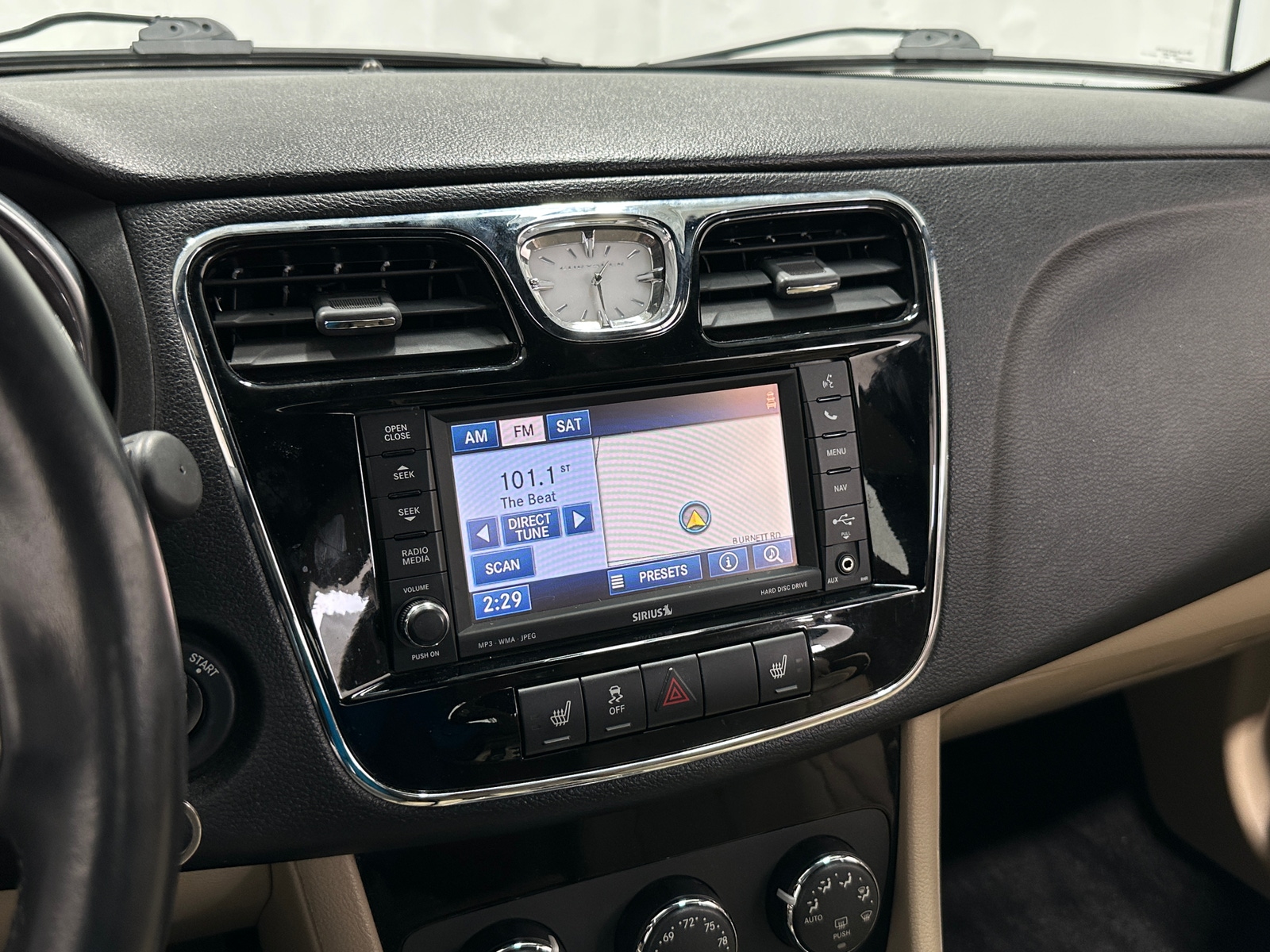 Thumbnail: 2013 Chrysler 200 - 3