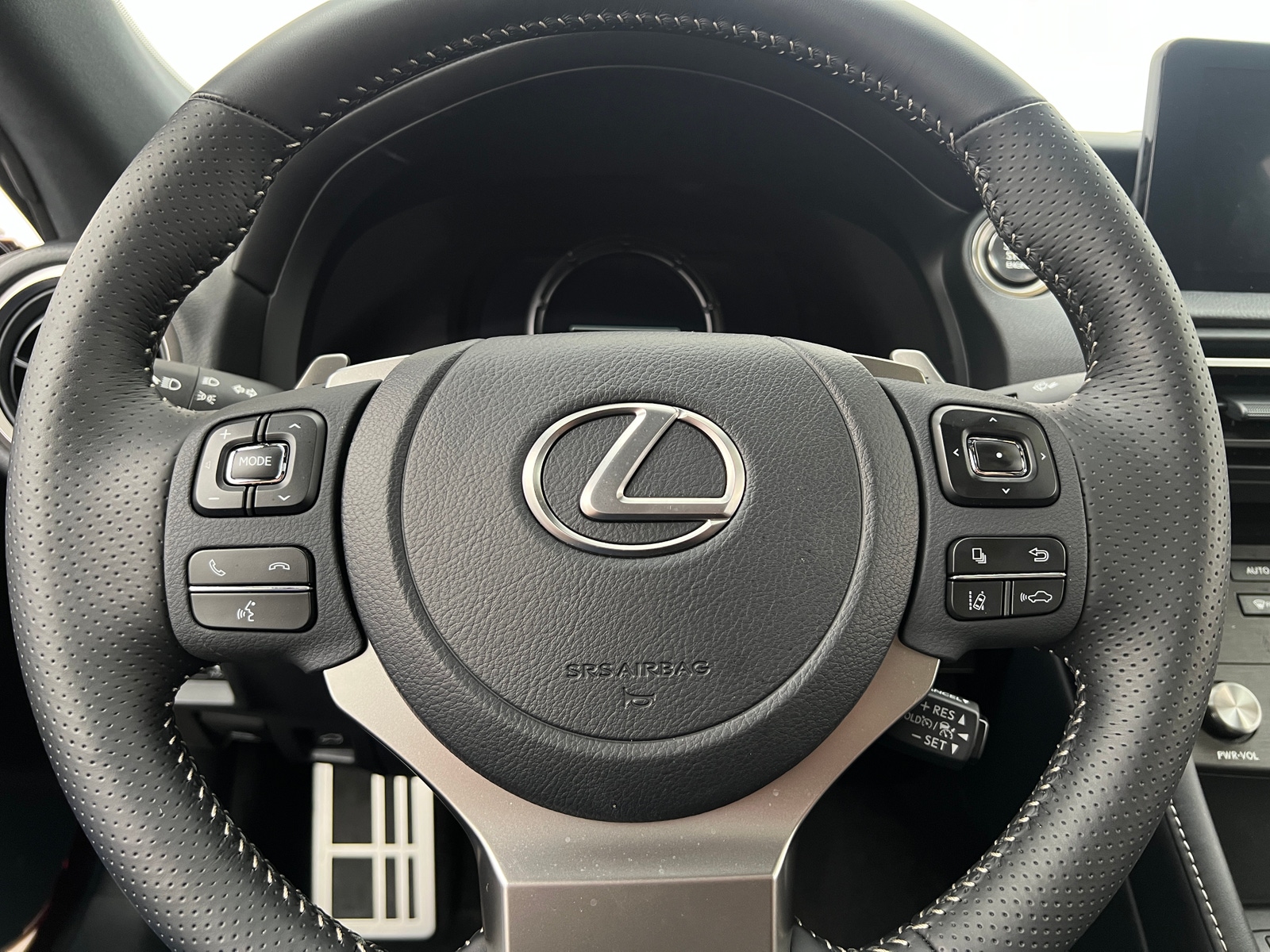 Thumbnail: 2024 Lexus RC - 3