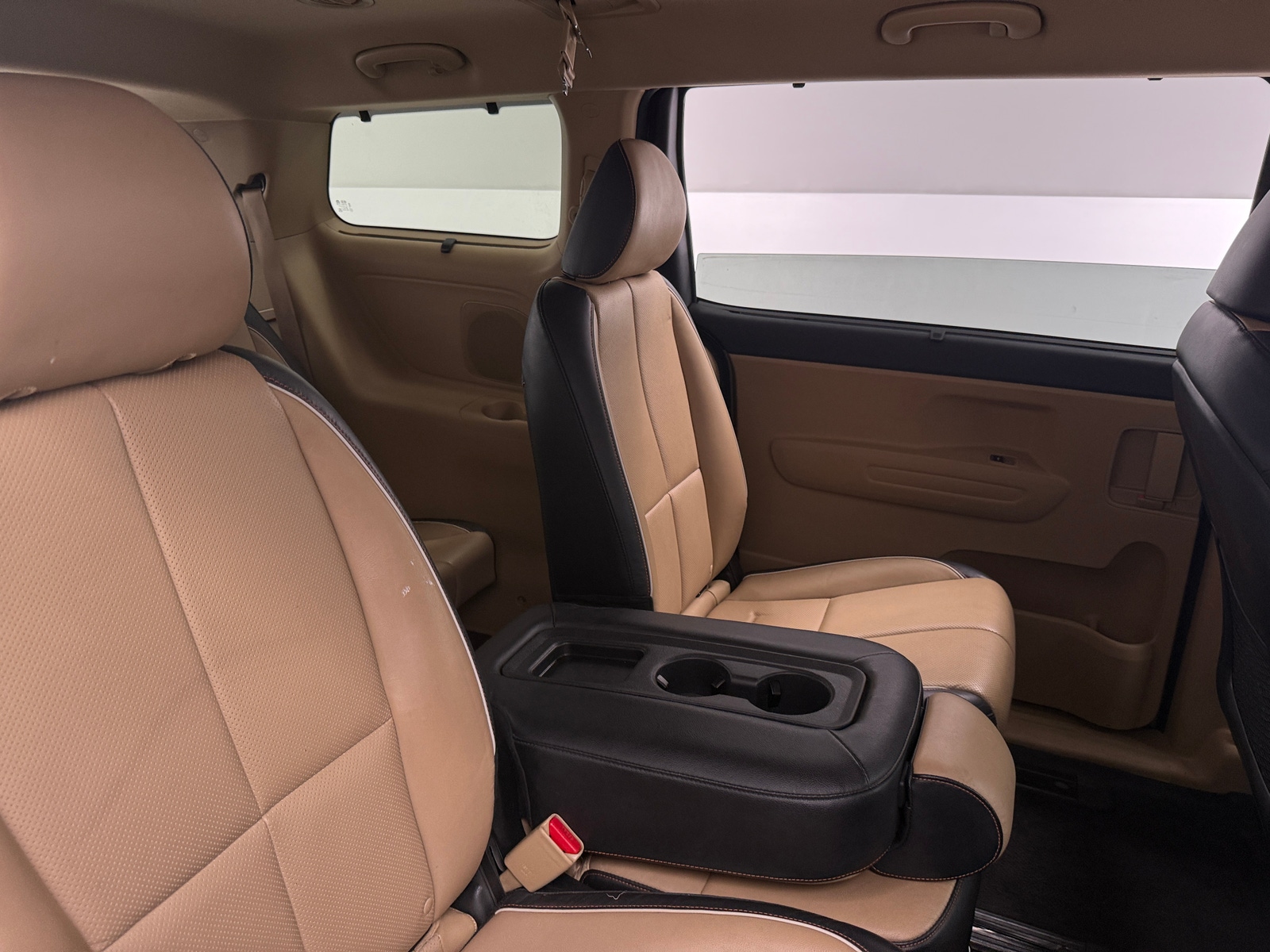 Thumbnail: 2017 Kia Sedona - 5
