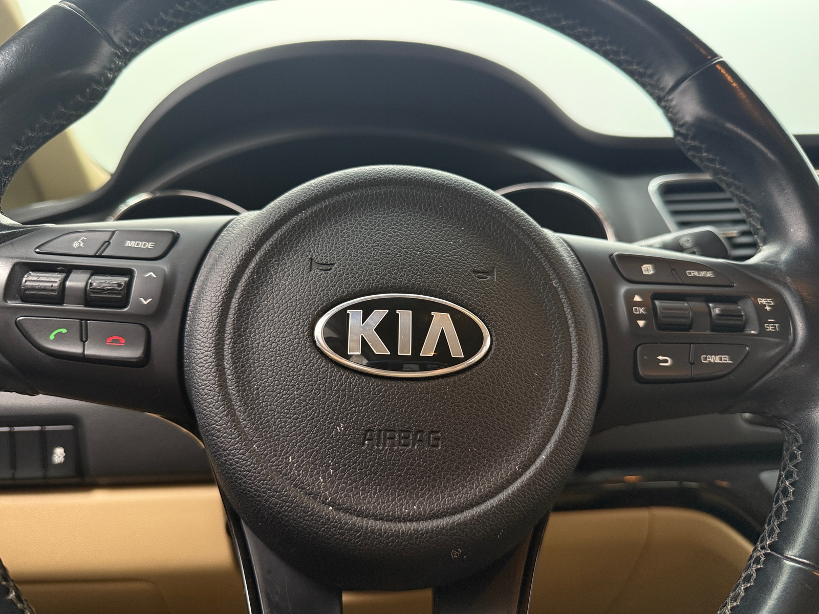 Thumbnail: 2017 Kia Sedona - 4