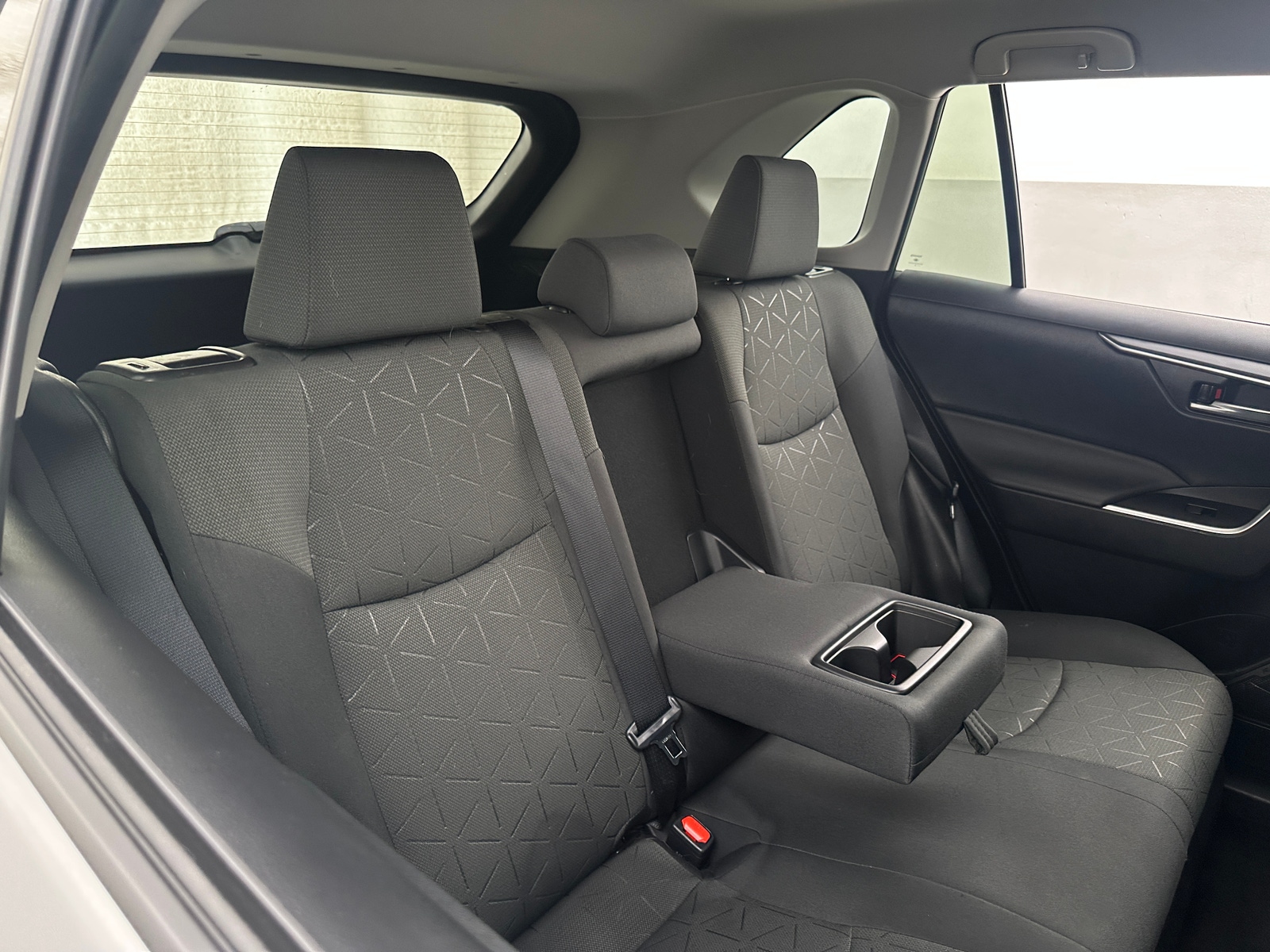Thumbnail: 2021 Toyota RAV4 - 6