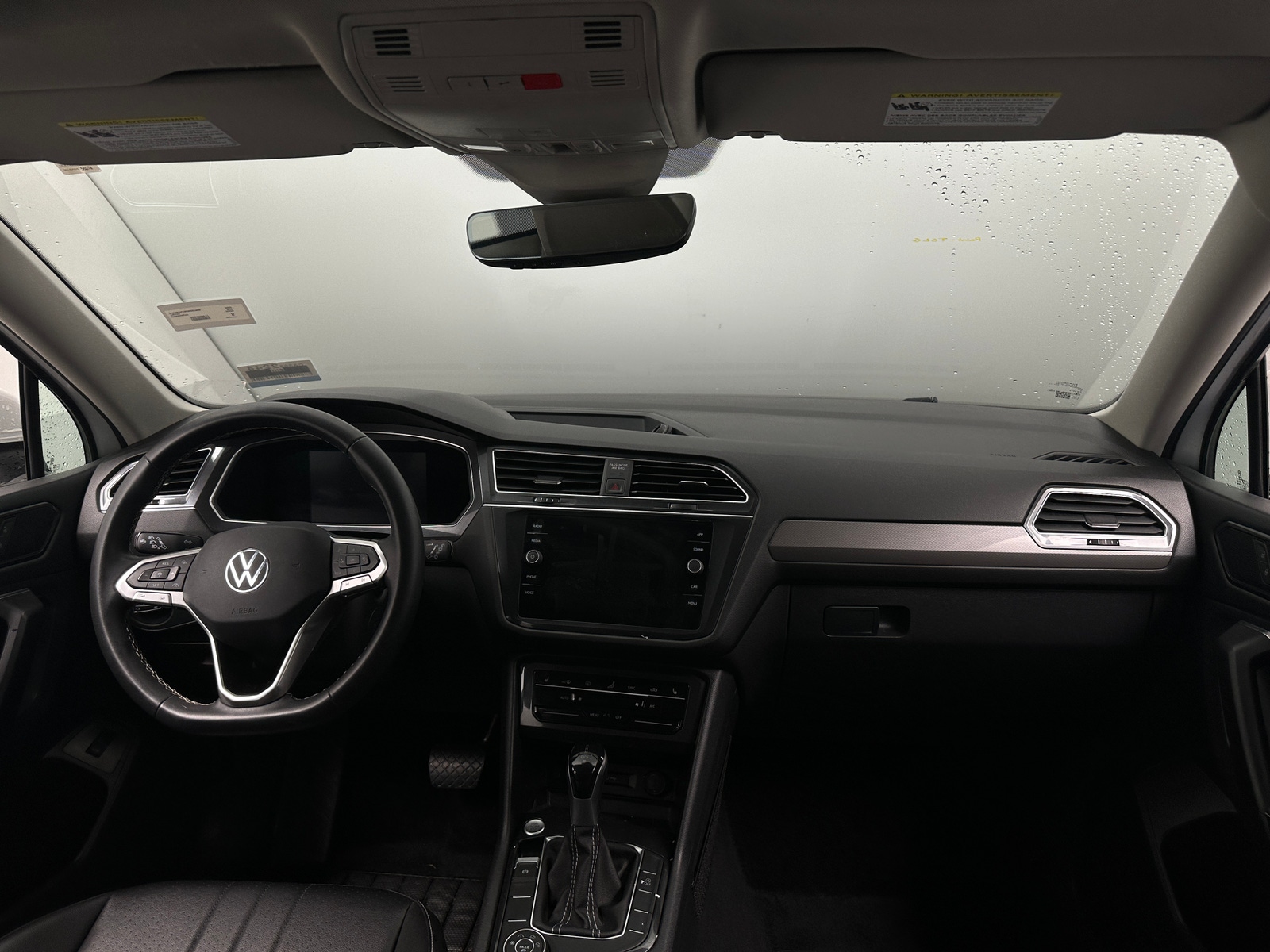 Thumbnail: 2022 Volkswagen Tiguan - 2