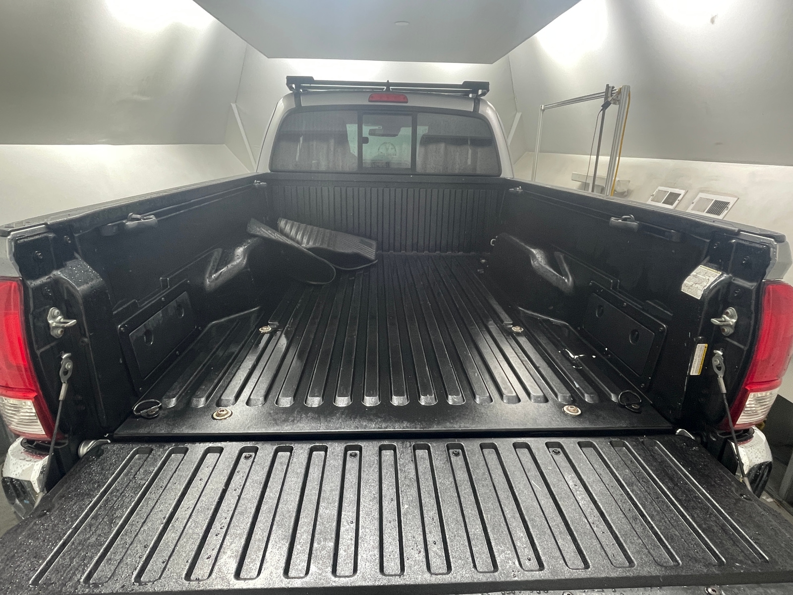 Thumbnail: 2018 Toyota Tacoma - 7