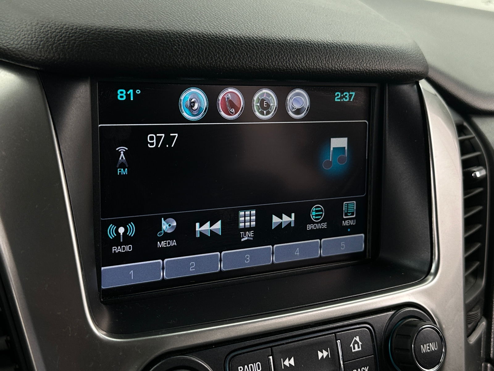 Thumbnail: 2016 Chevrolet Tahoe - 3