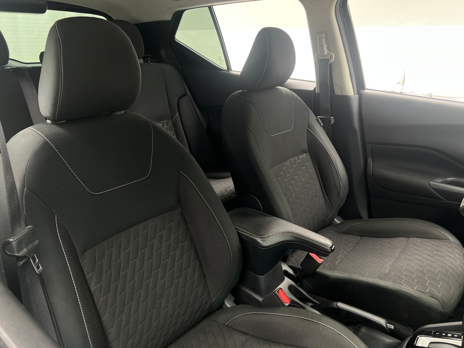 Thumbnail: 2021 Nissan Kicks - 2