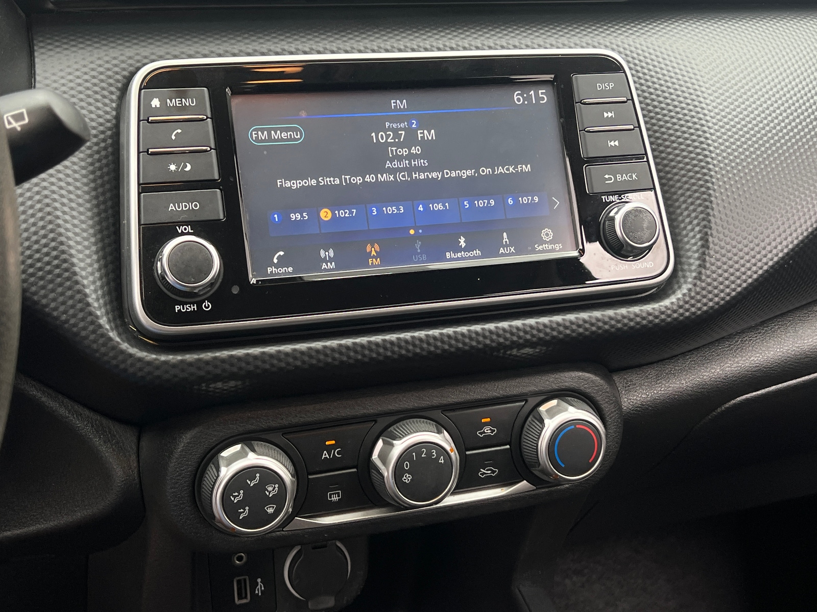 Thumbnail: 2021 Nissan Kicks - 4