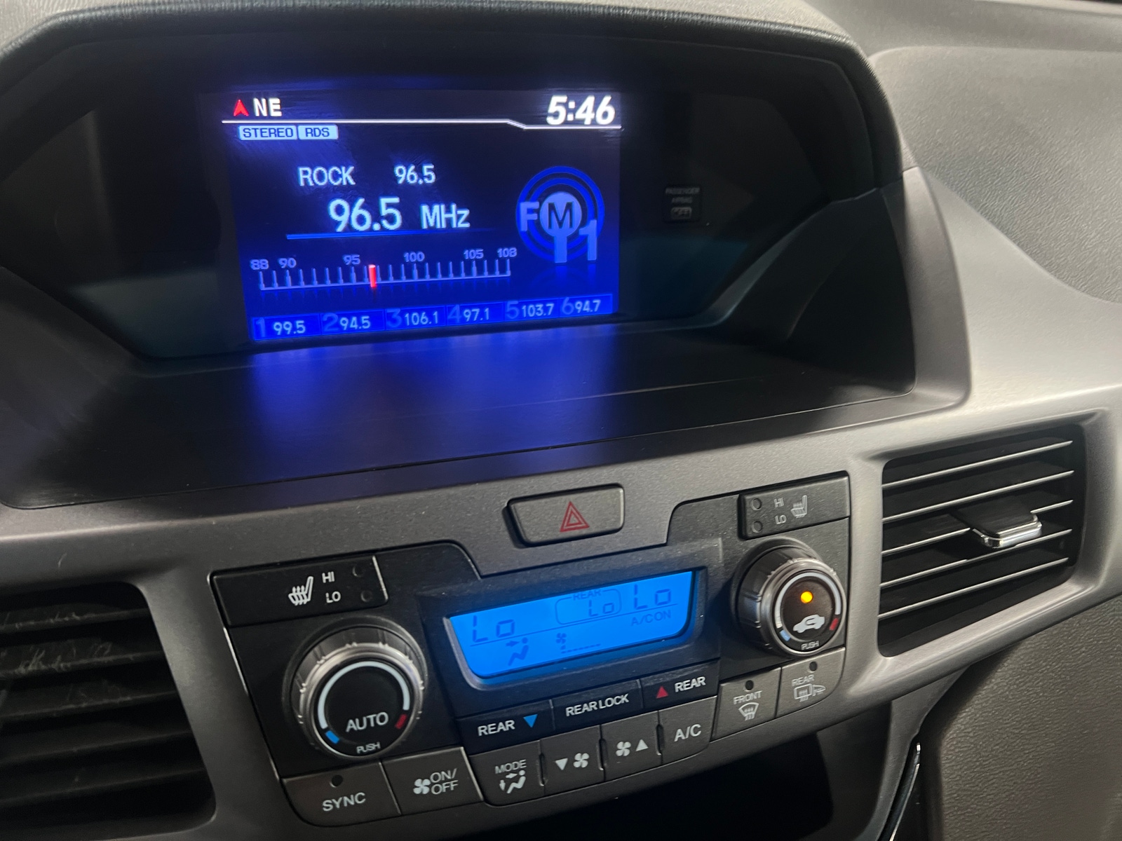 Thumbnail: 2012 Honda Odyssey - 3