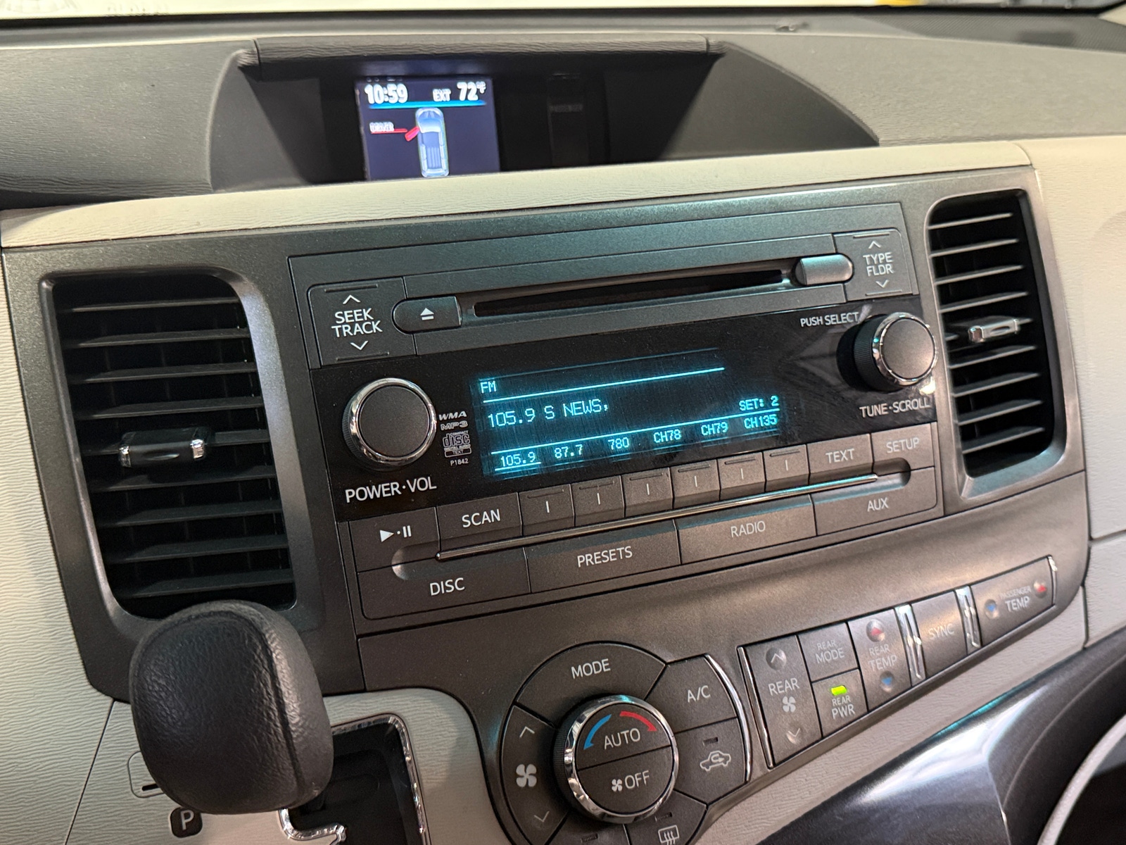 Thumbnail: 2013 Toyota Sienna - 4