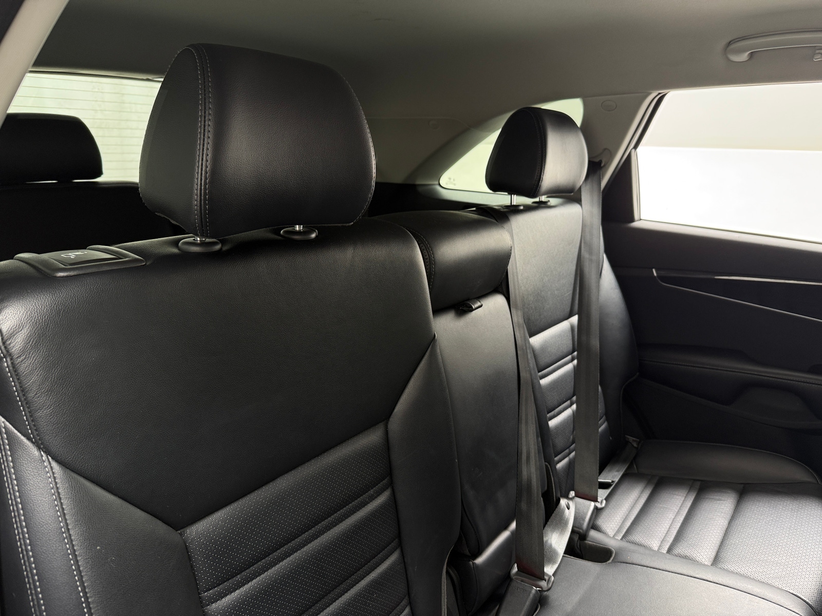 Thumbnail: 2019 Kia Sorento - 5