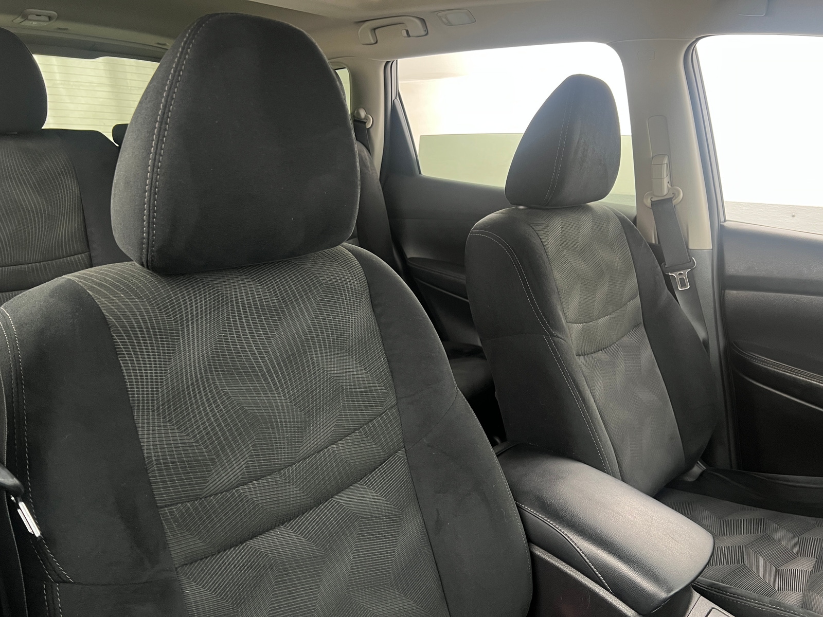 Thumbnail: 2015 Nissan Rogue - 2