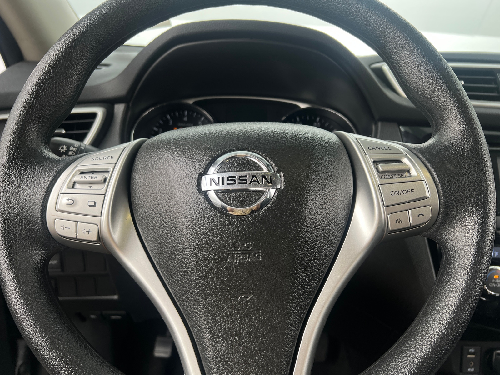 Thumbnail: 2015 Nissan Rogue - 5