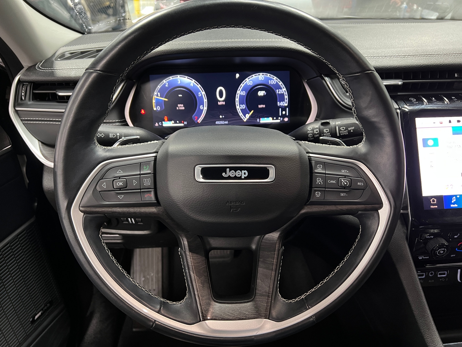 Thumbnail: 2021 Jeep Grand Cherokee L - 4