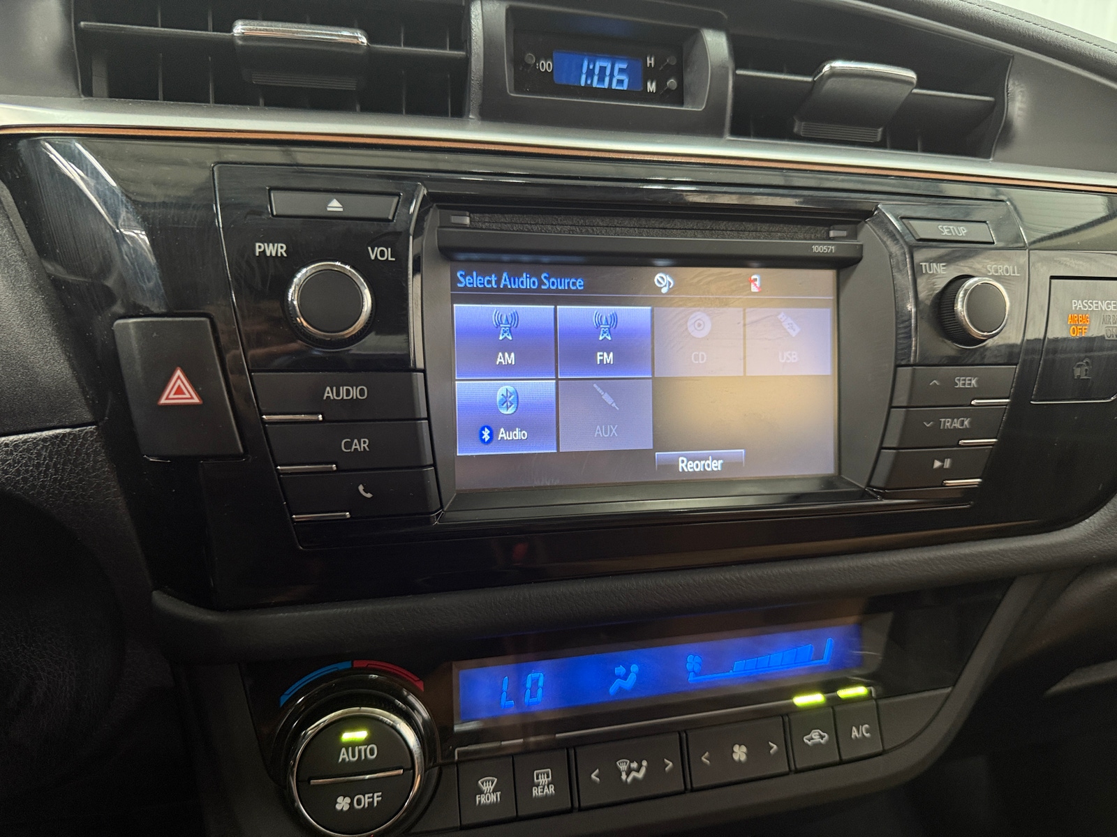 Thumbnail: 2016 Toyota Corolla - 4
