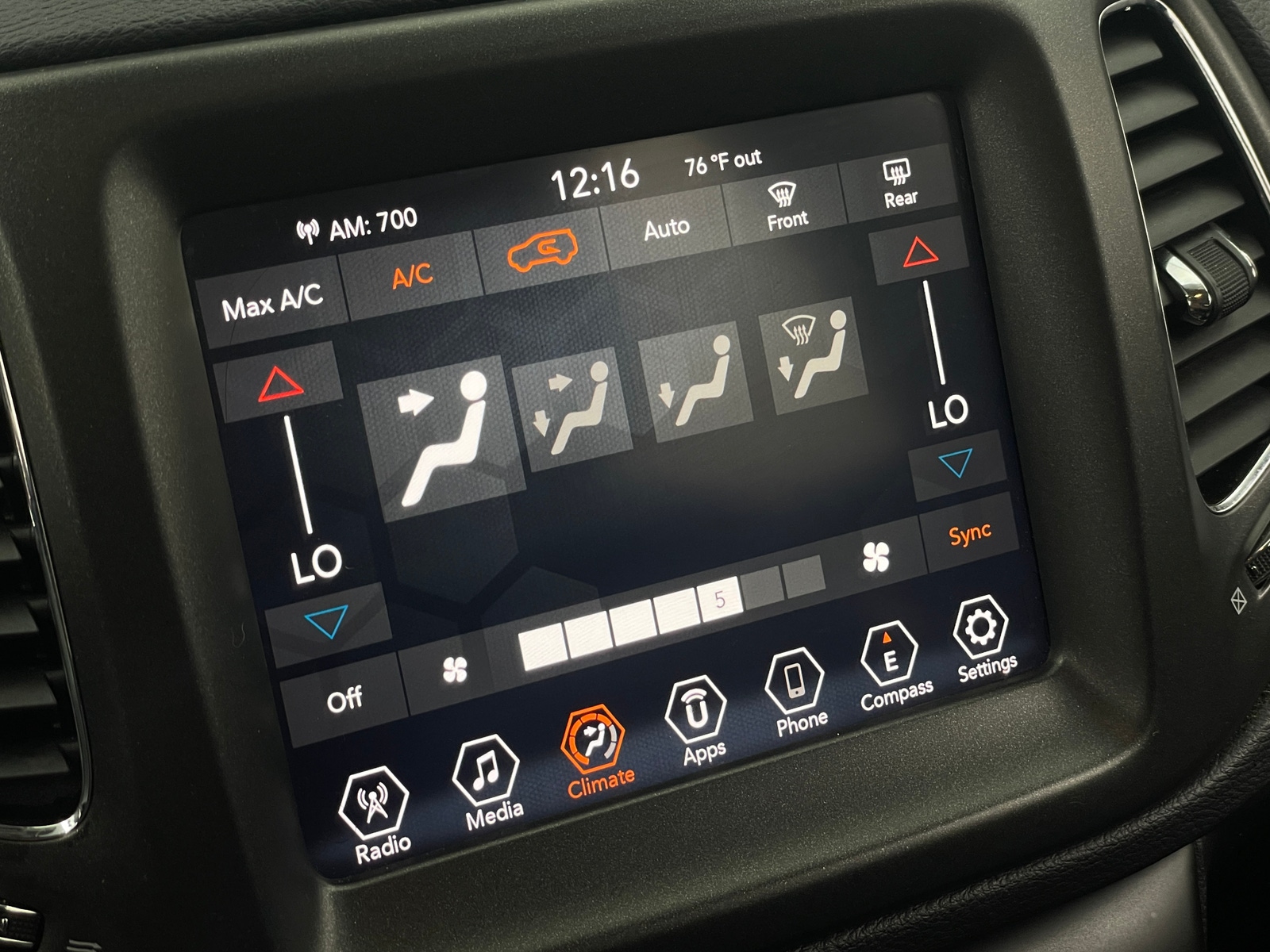 Thumbnail: 2021 Jeep Compass - 4