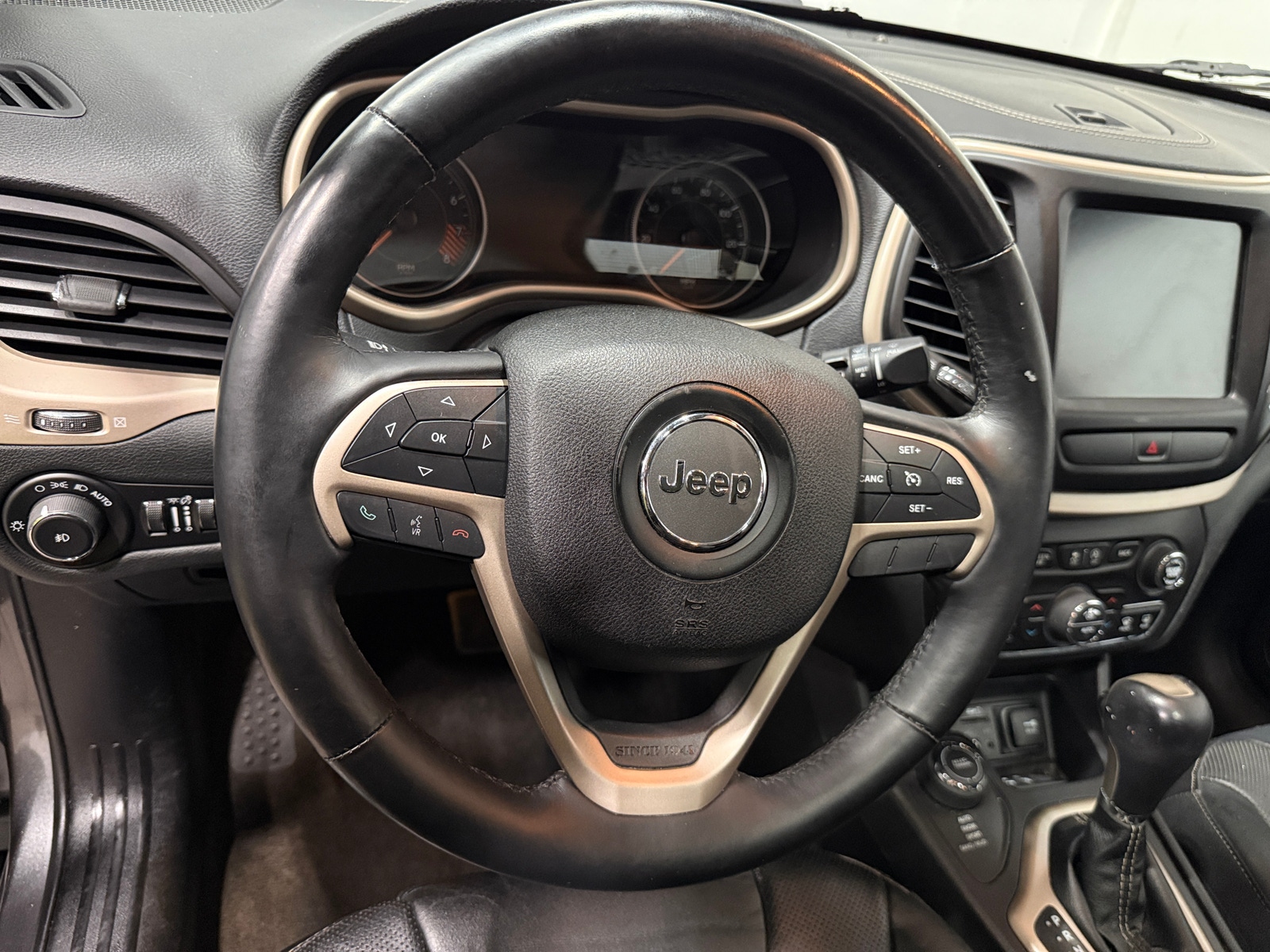 Thumbnail: 2015 Jeep Cherokee - 4