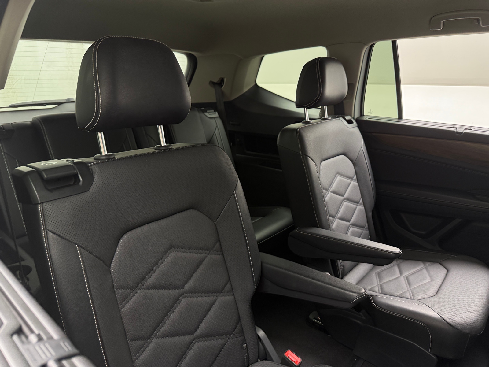 Thumbnail: 2024 Volkswagen Atlas - 5