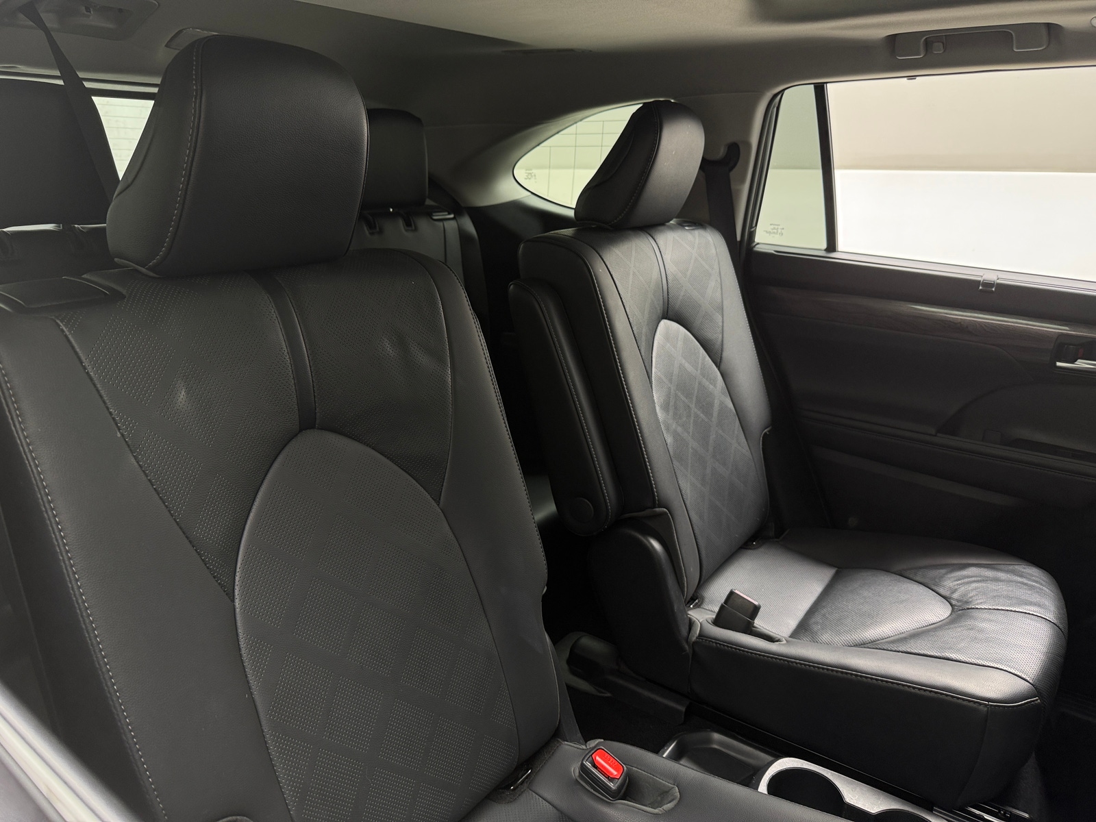 Thumbnail: 2020 Toyota Highlander - 5