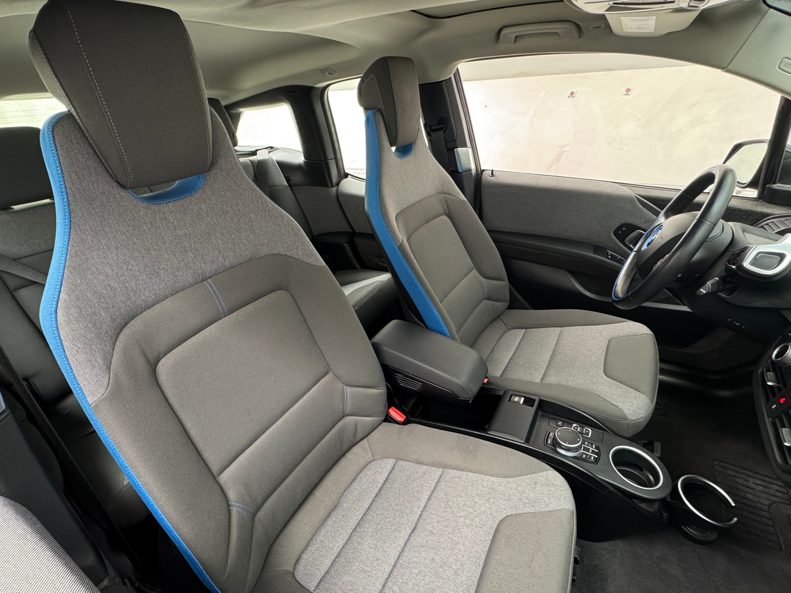 Thumbnail: 2018 BMW i3 - 2