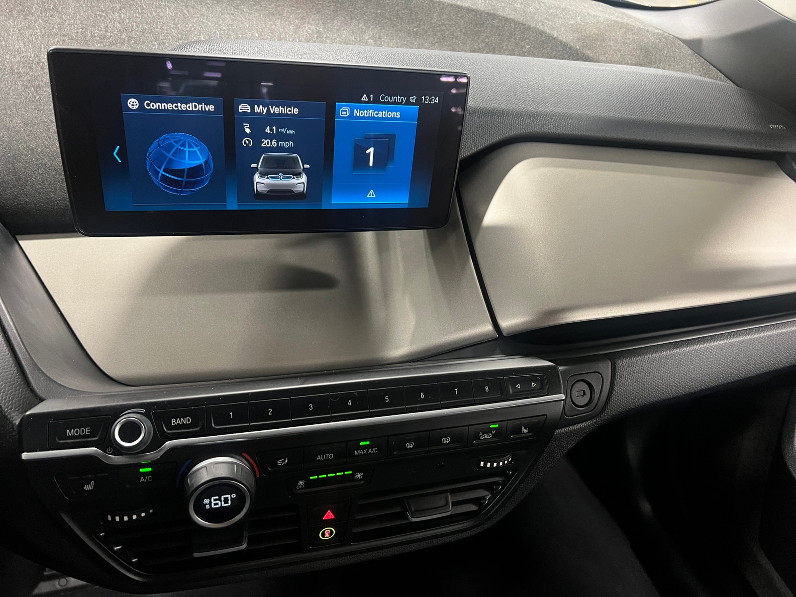 Thumbnail: 2018 BMW i3 - 4
