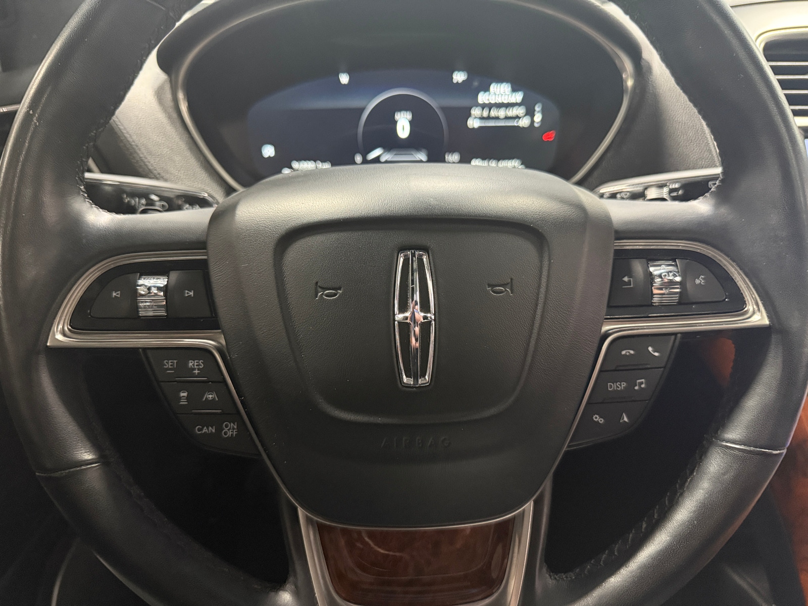 Thumbnail: 2019 Lincoln Nautilus - 4