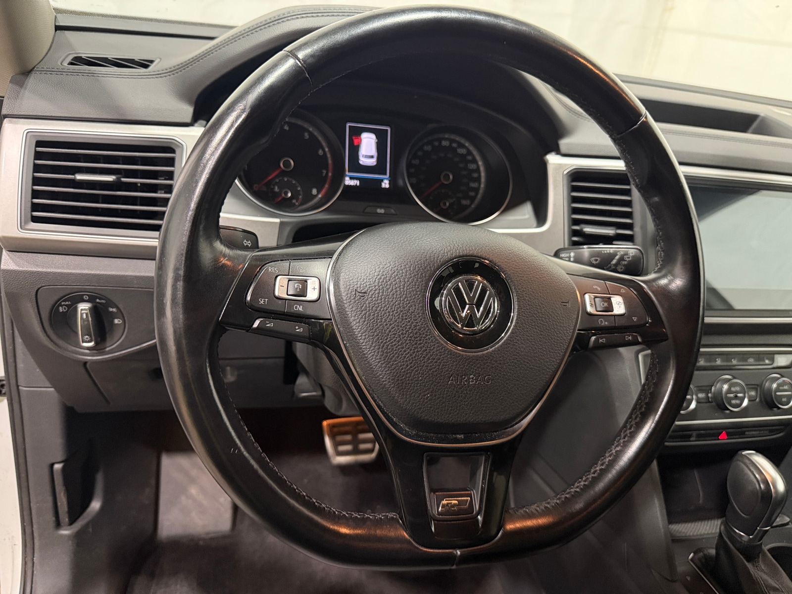 Thumbnail: 2018 Volkswagen Atlas - 4