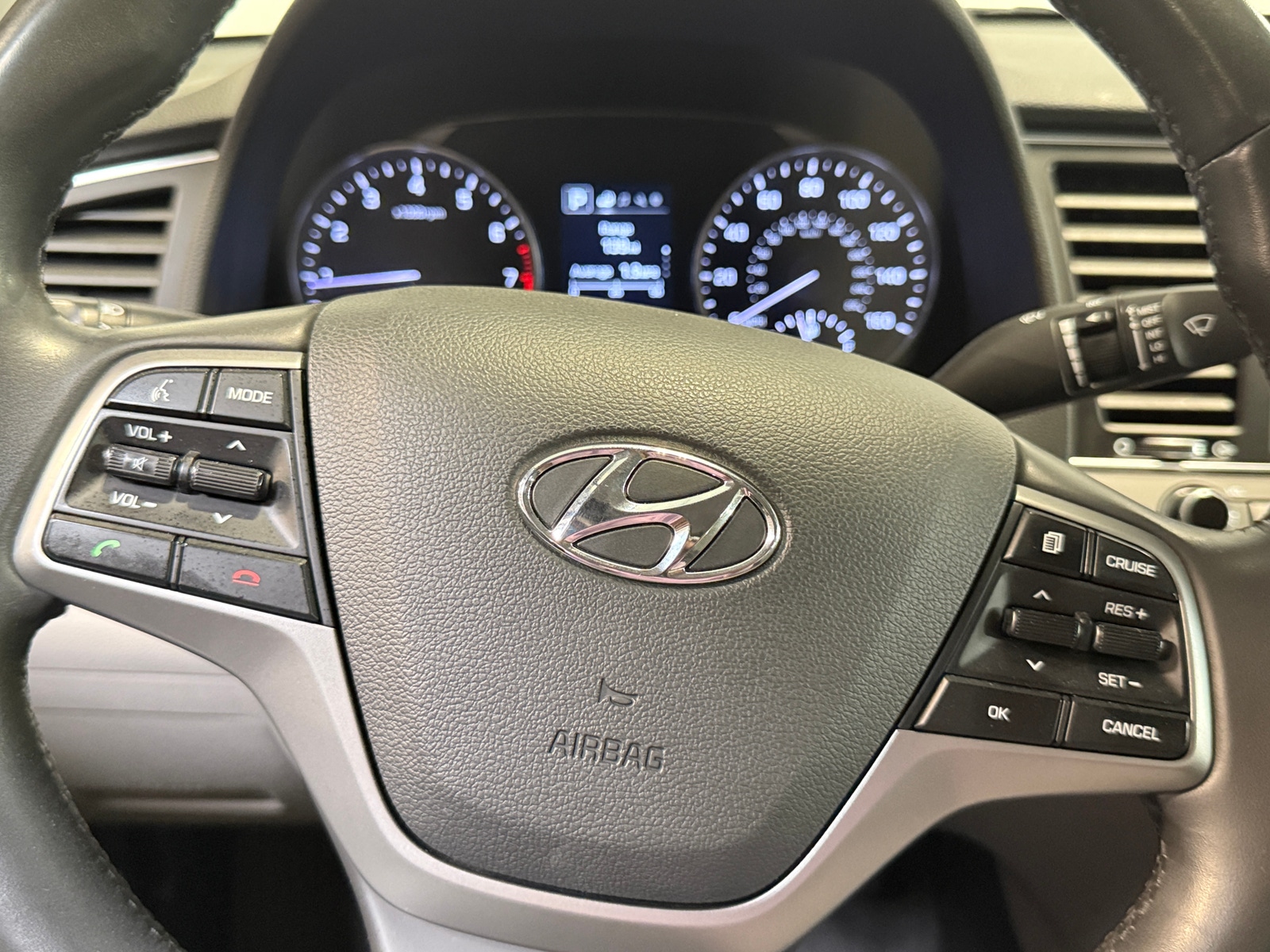 Thumbnail: 2017 Hyundai Elantra - 5