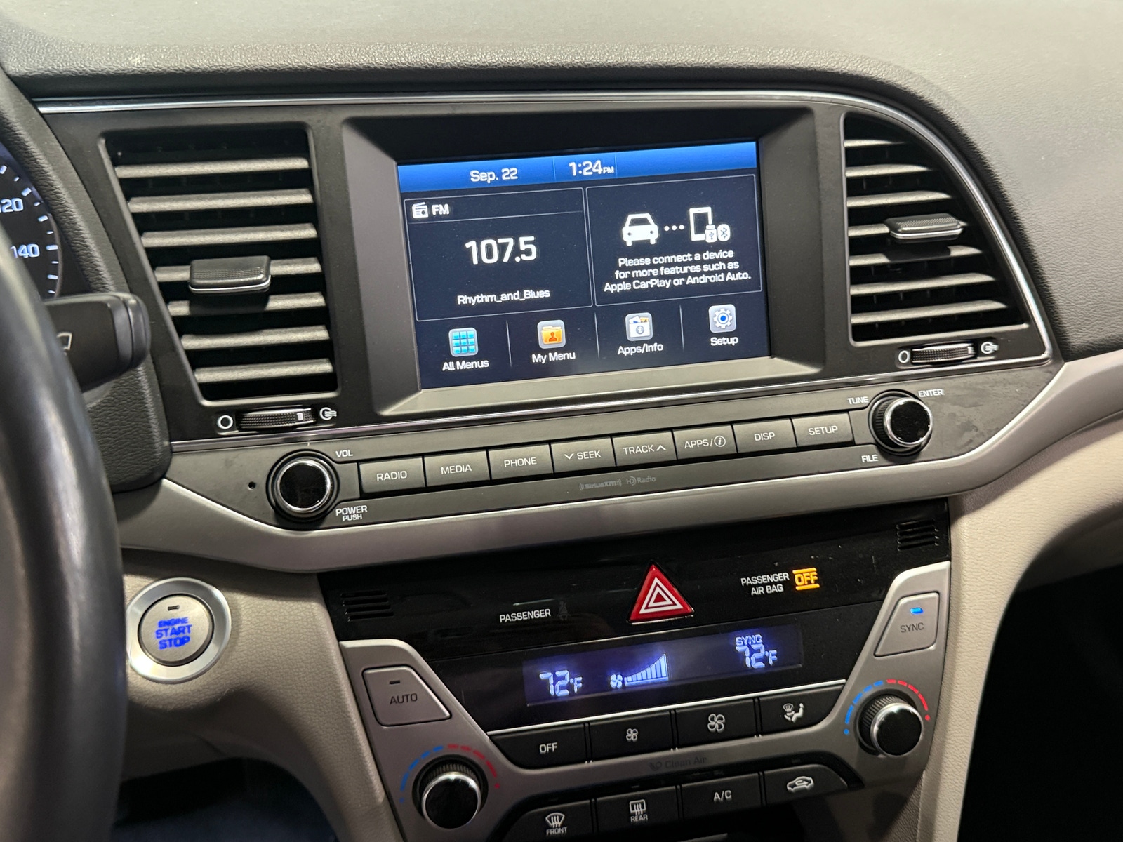 Thumbnail: 2017 Hyundai Elantra - 4