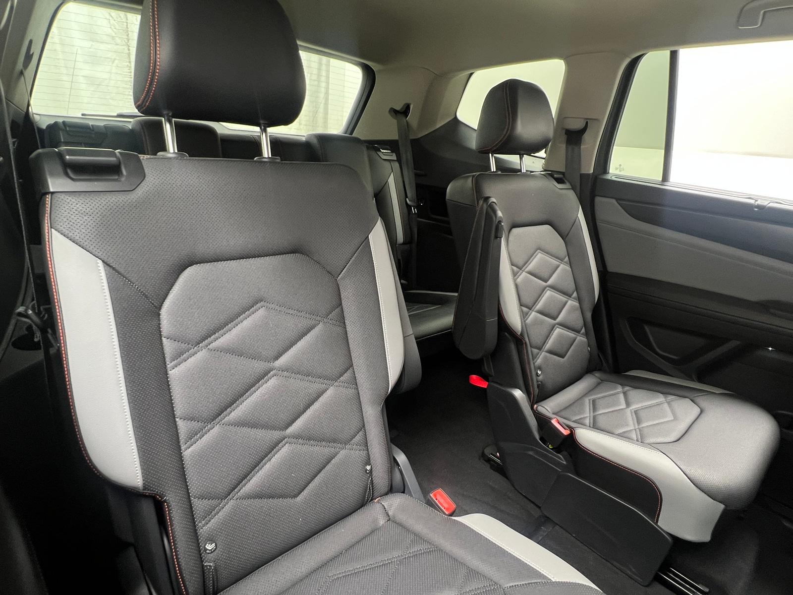 Thumbnail: 2024 Volkswagen Atlas - 5