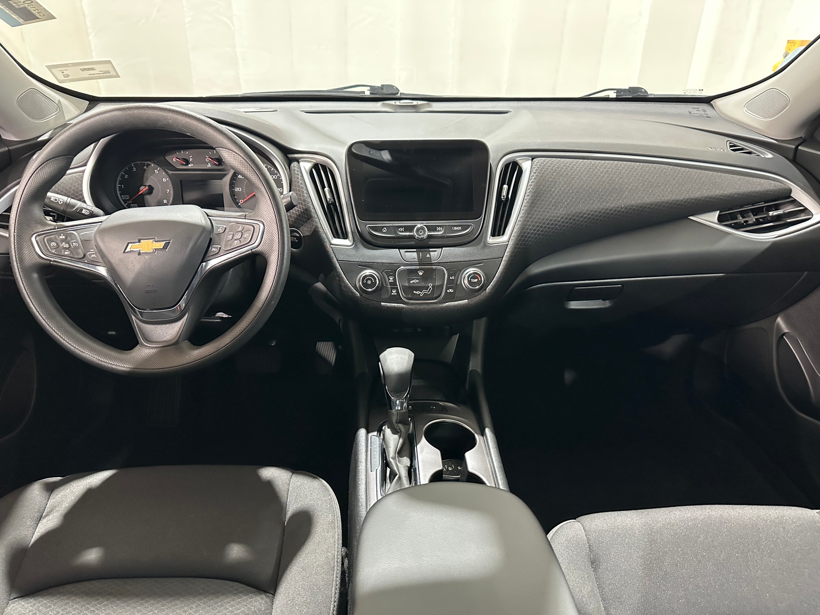 Thumbnail: 2023 Chevrolet Malibu - 3