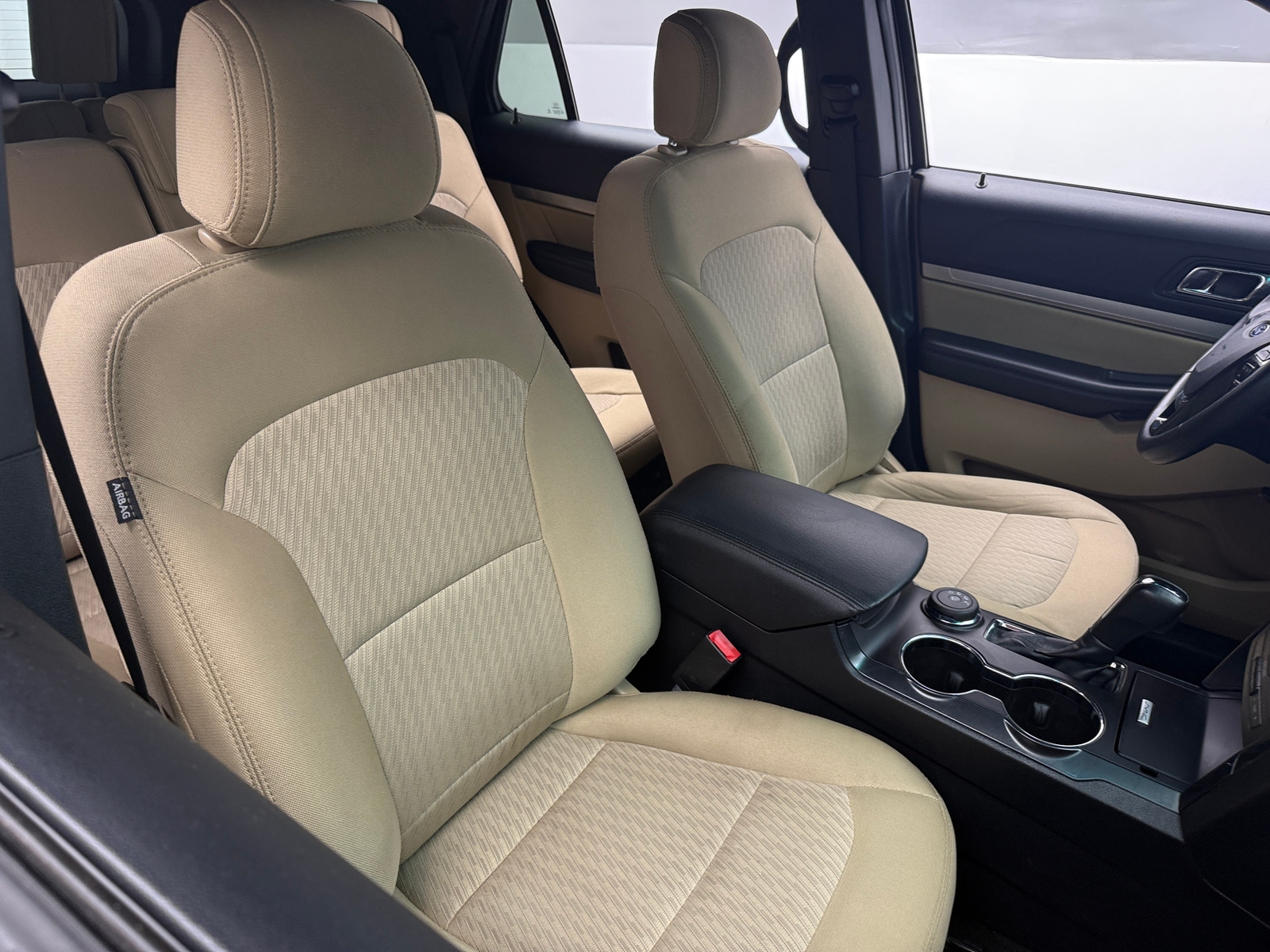 Thumbnail: 2016 Ford Explorer - 2