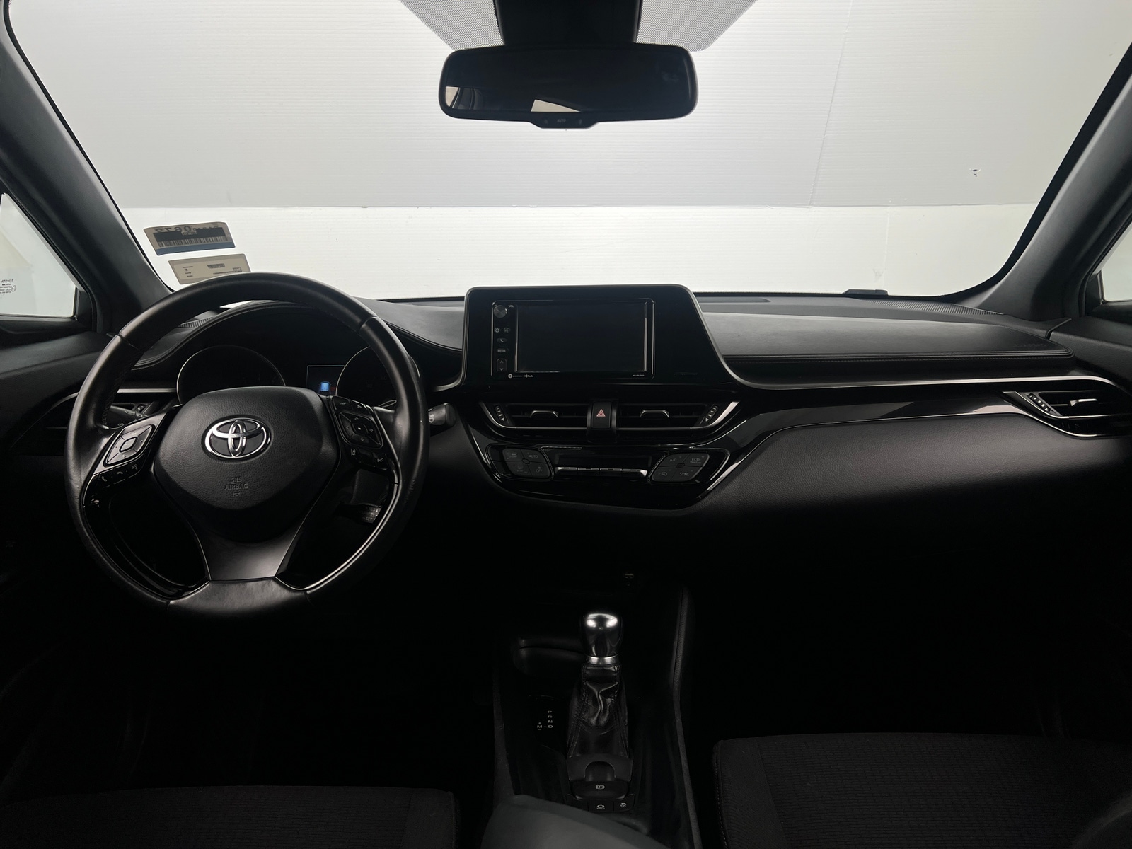 Thumbnail: 2018 Toyota C-HR - 3