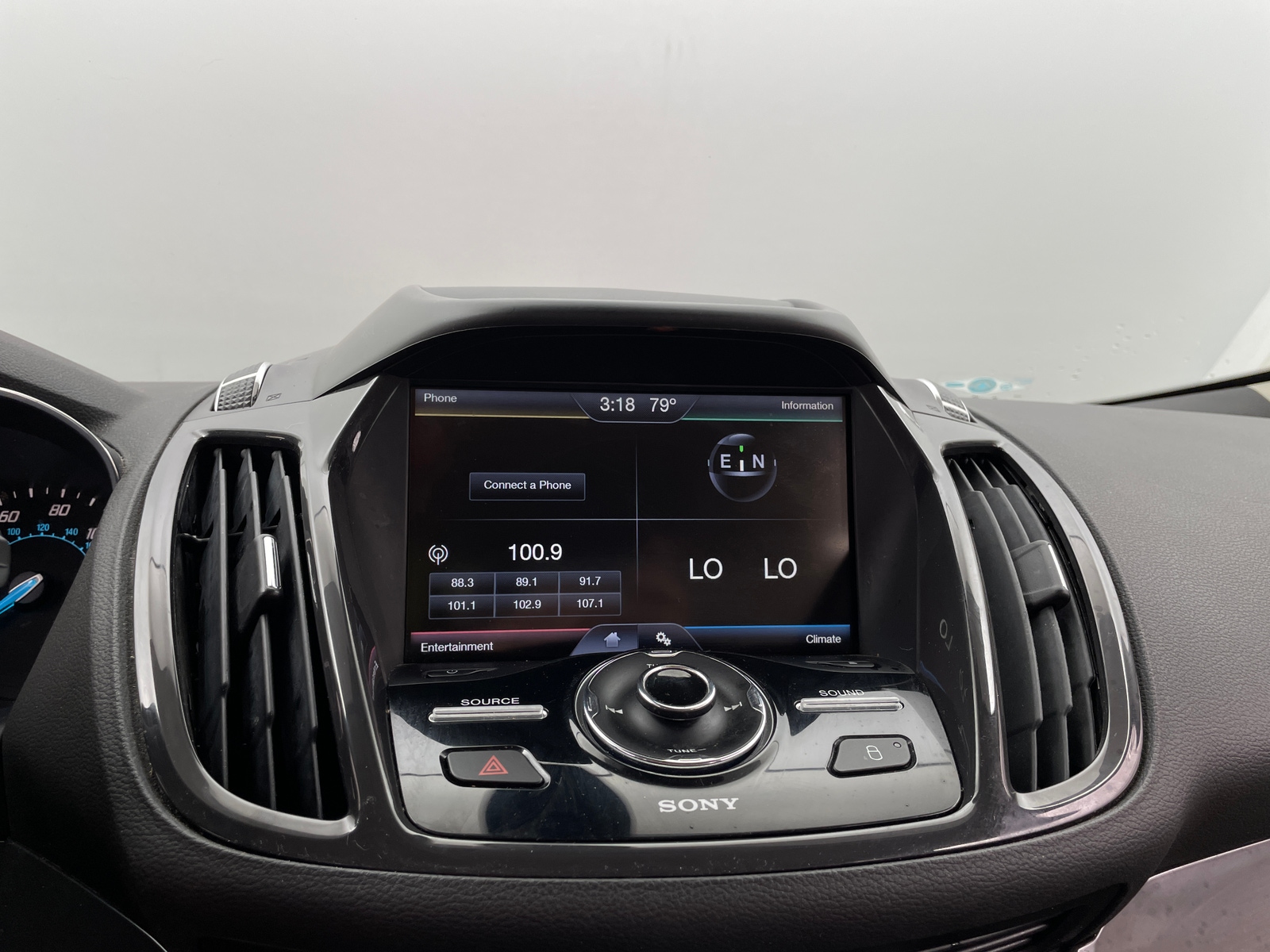 Thumbnail: 2014 Ford Escape - 3