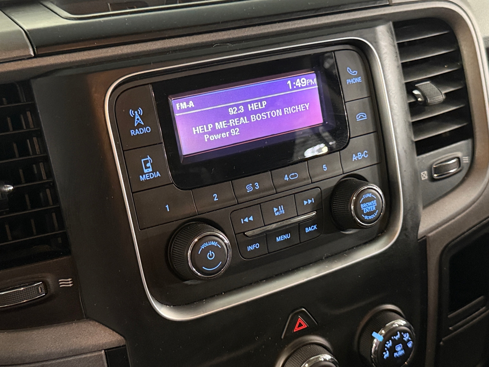 Thumbnail: 2020 RAM 1500 Classic - 4