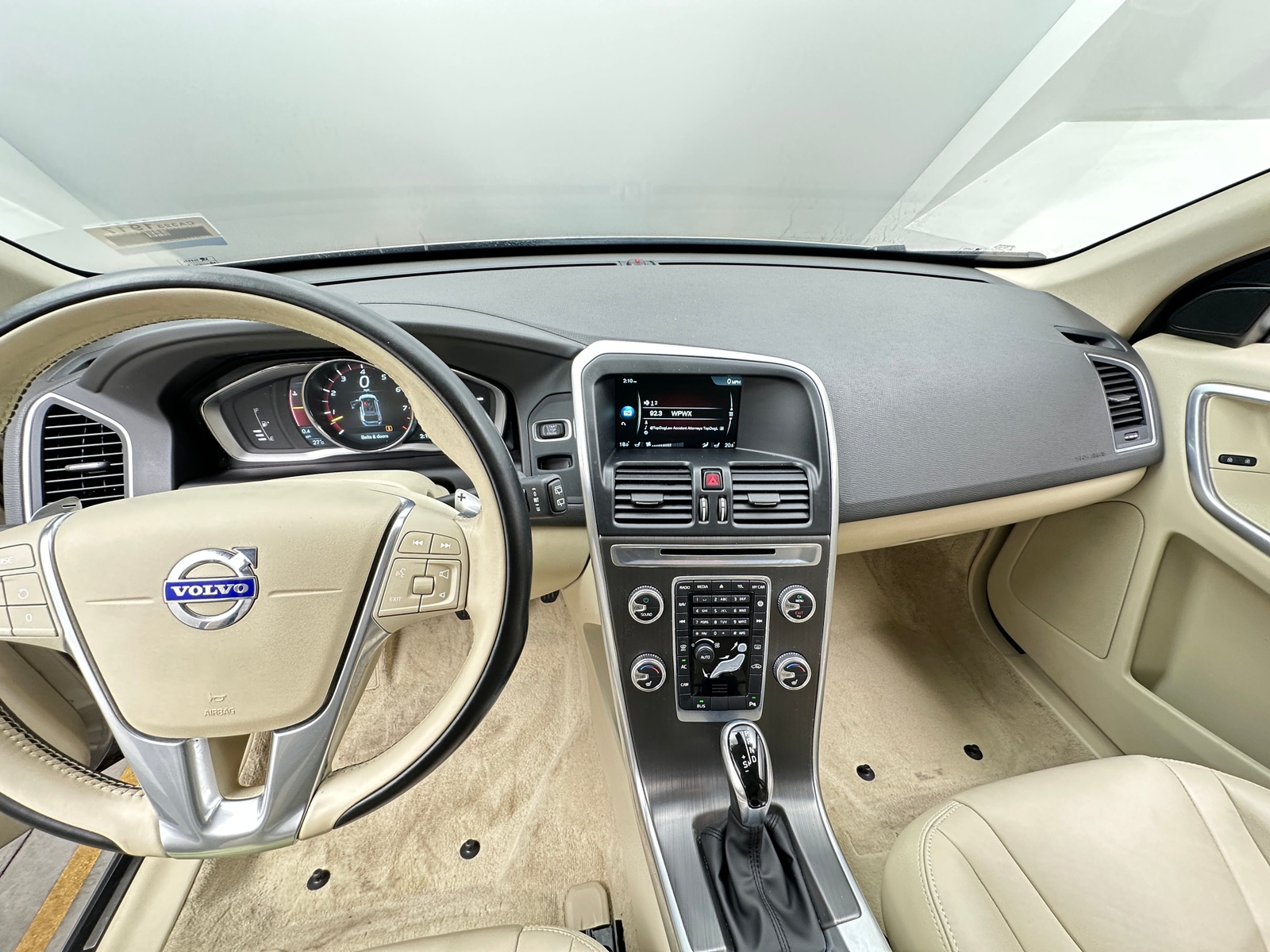 Thumbnail: 2015 Volvo XC60 - 2
