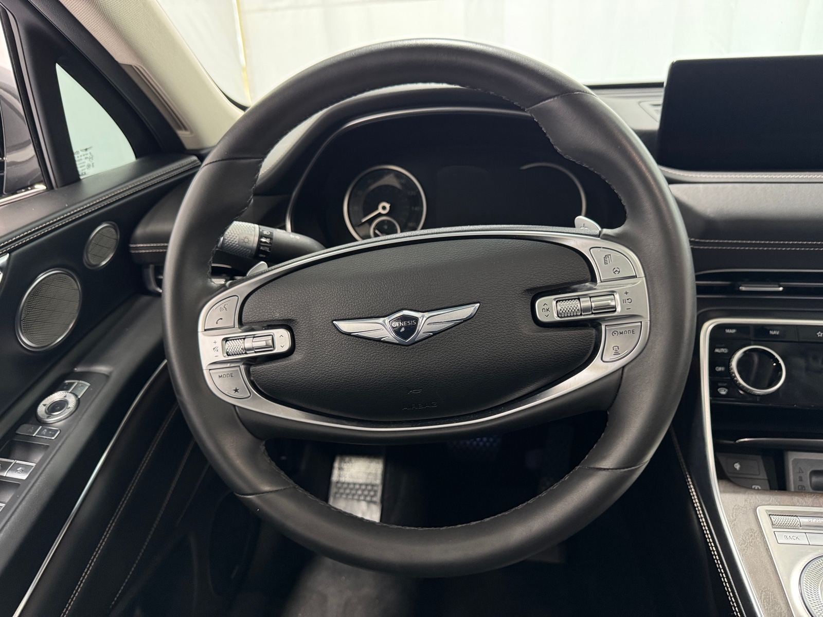 Thumbnail: 2021 Genesis GV80 - 4