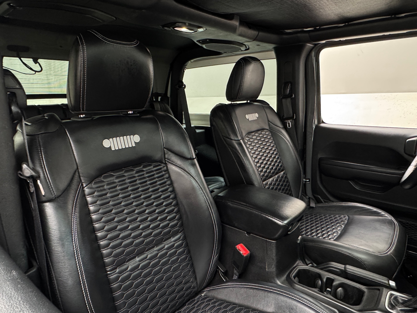 Thumbnail: 2018 Jeep Wrangler - 2